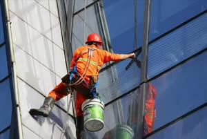 无锡蜘蛛人幕墙清洗